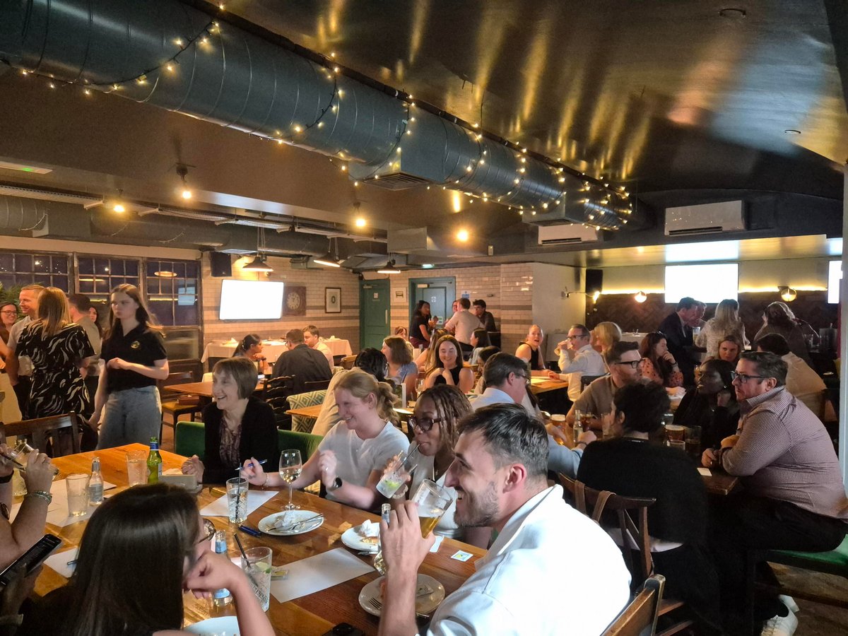 pub quiz - audience 2 pub quiz - audience 2