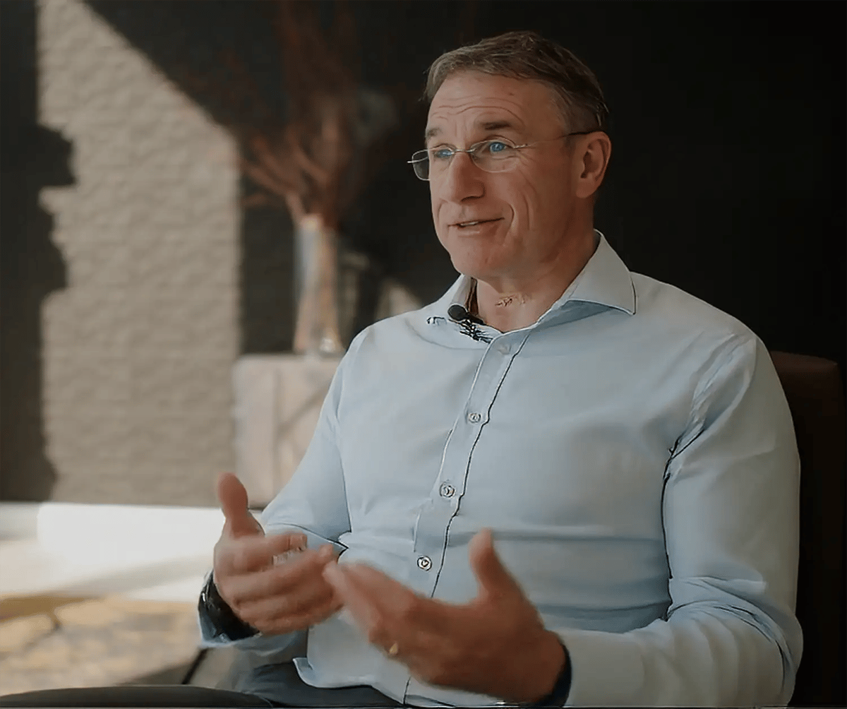 beazley-testimonial-bg beazley-testimonial-bg