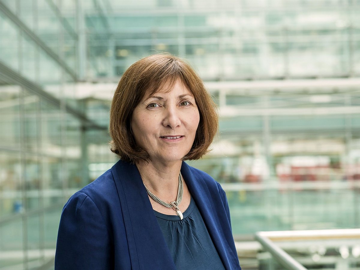 Chair Alison Munro Chair Alison Munro