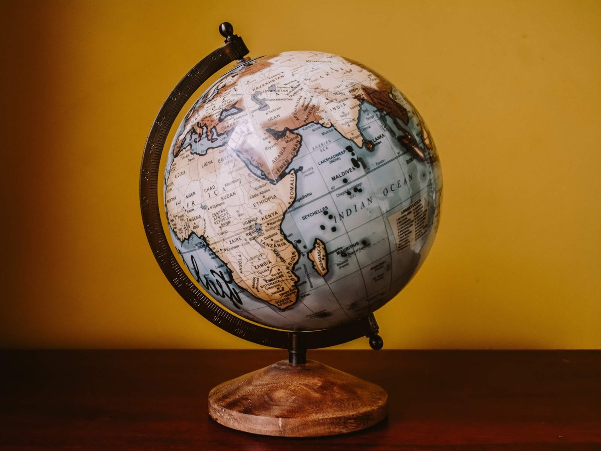 globe-yellow-background globe-yellow-background